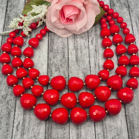 Red Graduated Faceted Bead Collar Multi Strand Necklace & Matching Drop Earrings - Picture 4 of 10